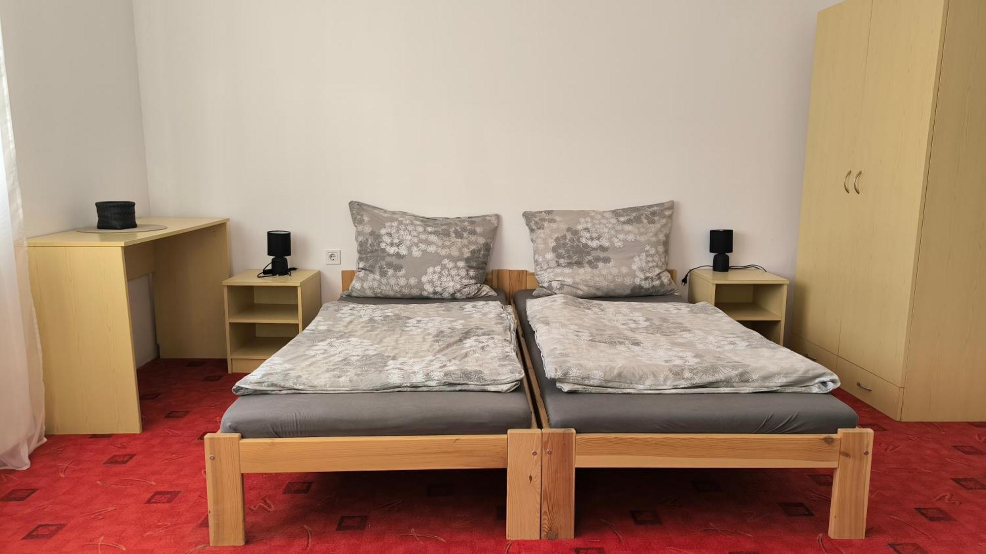 ホテル Oerveny Vendeghaz Tiszafüred 部屋 写真